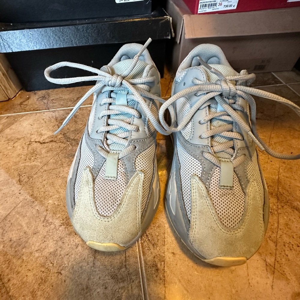 Yeezy boost 700 light blue